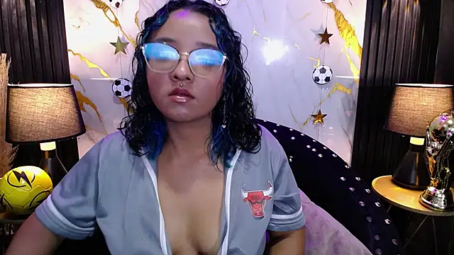 JuicyBoobix online show from June 11, 2026, 1:30 pm