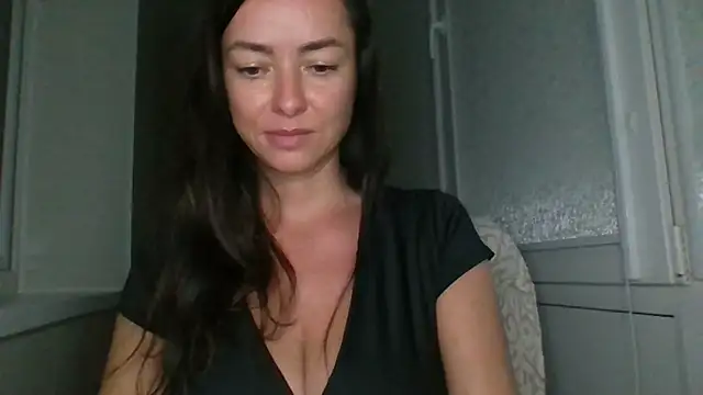 Mia Salamanka online show from July 28, 2026, 2:13 pm
