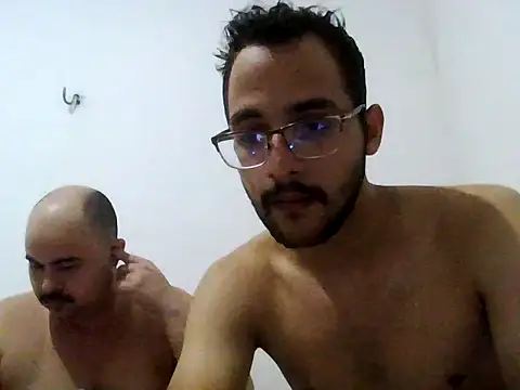 Snapshot of casal_jj23 chatting on June 10, 2026, 3:30 am casal jj23 online show from June 10, 2026, 3:30 am