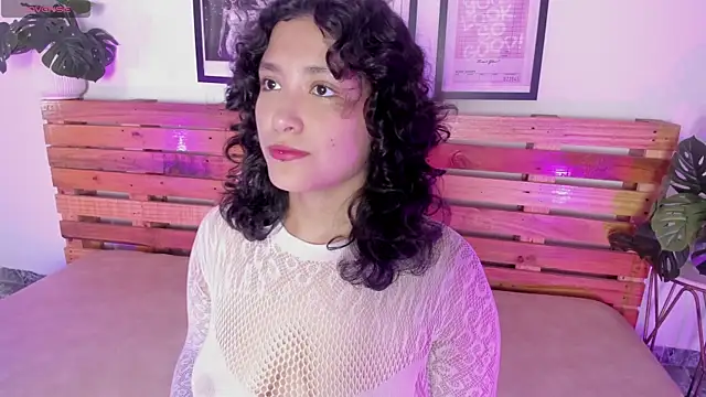 Jazz Lia  online show from June 21, 2026, 1:17 pm