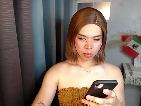 Horny HoneyX online show from July 8, 2026, 7:42 am