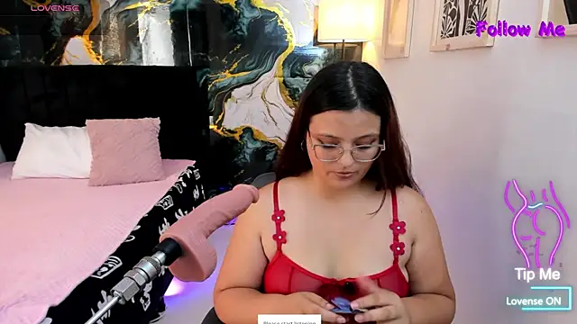 Miss Kloee online show from July 28, 2026, 8:23 pm