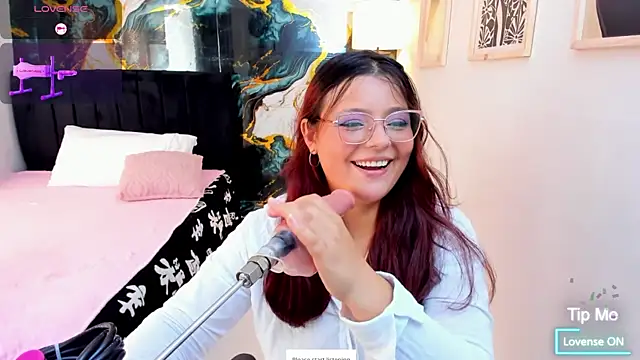 Miss Kloee online show from July 24, 2026, 7:43 pm