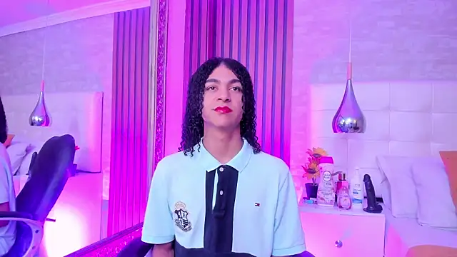 KyleeSmiith online show from July 12, 2026, 4:13 am