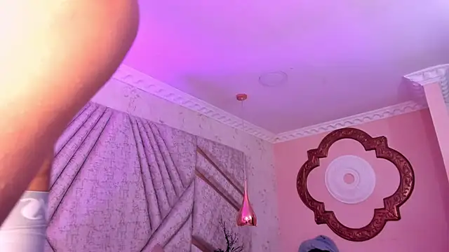 KyleeSmiith online show from June 29, 2026, 10:15 am