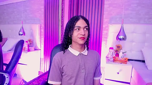 KyleeSmiith online show from July 5, 2026, 3:55 am