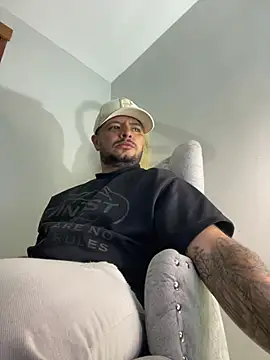 jeann alexx online show from June 26, 2026, 1:22 am