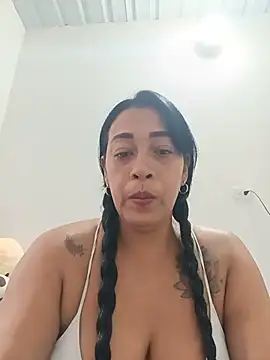 candelahot10 online show from July 3, 2026, 1:50 pm