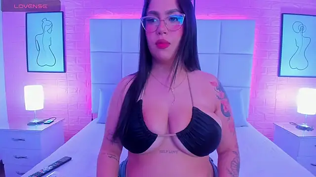 chloe parker  online show from July 7, 2026, 3:53 am