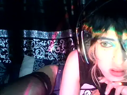 kittenpasive30 online show from June 26, 2026, 4:40 am