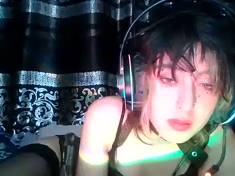 kittenpasive30 online show from June 22, 2026, 1:11 am