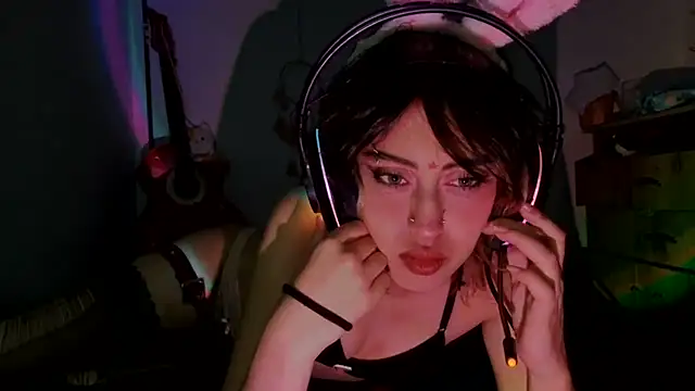 kittenpasive30 online show from July 30, 2026, 4:00 am