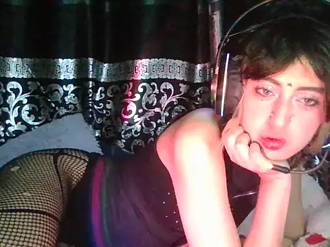 kittenpasive30 online show from June 16, 2026, 11:38 pm