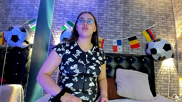 Apolonia eros online show from July 10, 2026, 3:17 am