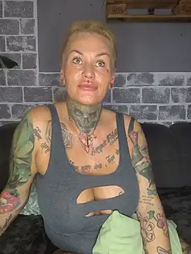 Snapshot of InkedMissLaBaehm chatting on June 27, 2026, 8:04 pm InkedMissLaBaehm online show from June 27, 2026, 8:04 pm
