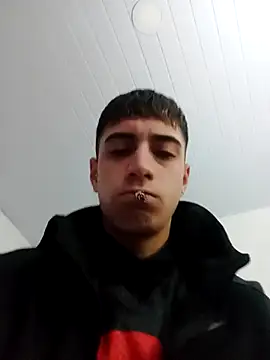 nicolasvaleanal online show from August 5, 2026, 5:18 pm