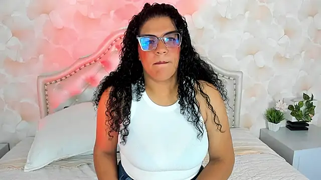 Snapshot of Elizabeth_Woodsl chatting on June 15, 2026, 3:40 am Elizabeth Woodsl online show from June 15, 2026, 3:40 am