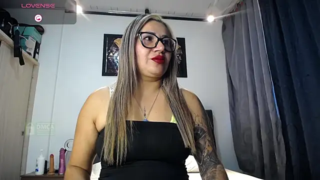 Snapshot of Im_Shantal69 chatting on June 20, 2026, 11:10 pm Im Shantal69 online show from June 20, 2026, 11:10 pm