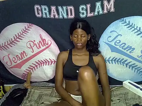 Snapshot of Queen_slay2 chatting on June 19, 2026, 11:31 pm Queen slay2 online show from June 19, 2026, 11:31 pm