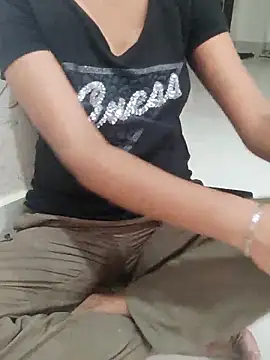 Riya5677 online show from June 16, 2026, 4:12 am