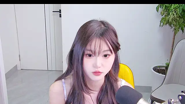 Snapshot of Zhaoqing111 chatting on June 15, 2026, 12:38 pm Zhaoqing111 online show from June 15, 2026, 12:38 pm