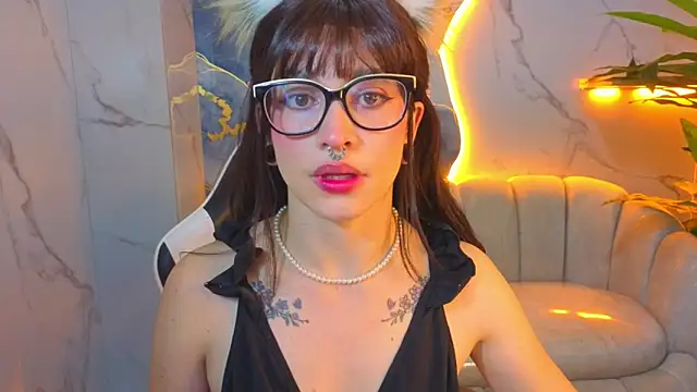 Lily Tx online show from June 16, 2026, 7:36 pm