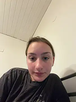 Violet Velvet online show from June 29, 2026, 8:19 pm