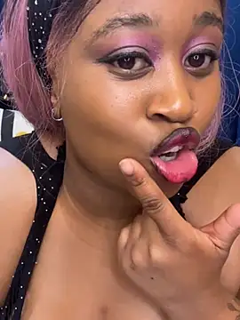 Curveybubbles23 online show from August 1, 2026, 8:29 pm