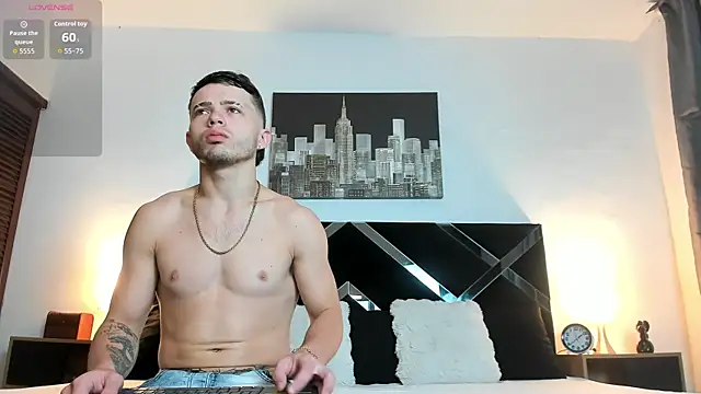 Snapshot of Zeus_damian21 chatting on June 19, 2026, 3:23 am Zeus damian21 online show from June 19, 2026, 3:23 am