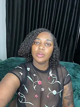 Honeylust26 online show from June 25, 2026, 5:12 am