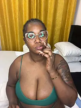 Honeylust26 online show from July 27, 2026, 2:13 pm