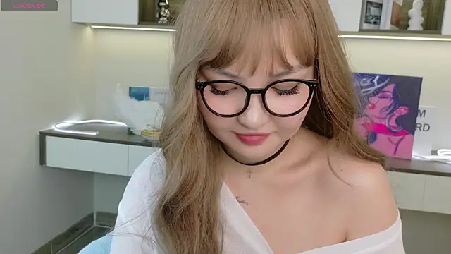 sakuraclover online show from July 11, 2026, 5:57 pm