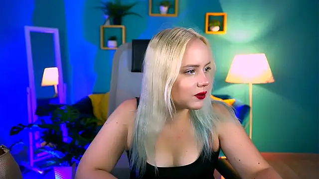 stellawatts online show from June 14, 2026, 8:04 am