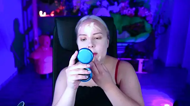 stellawatts online show from July 9, 2026, 12:04 pm