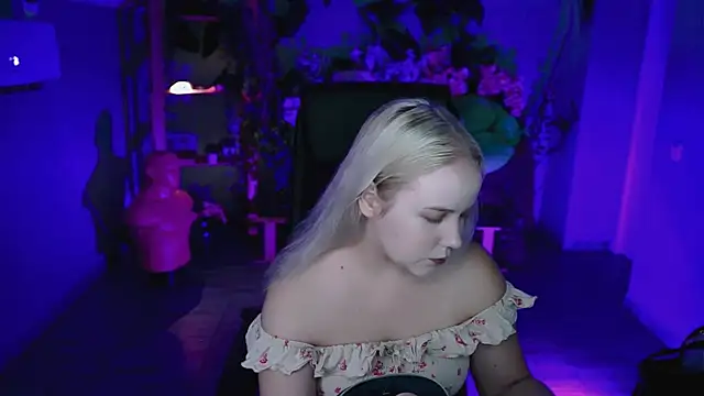stellawatts online show from July 29, 2026, 12:04 pm