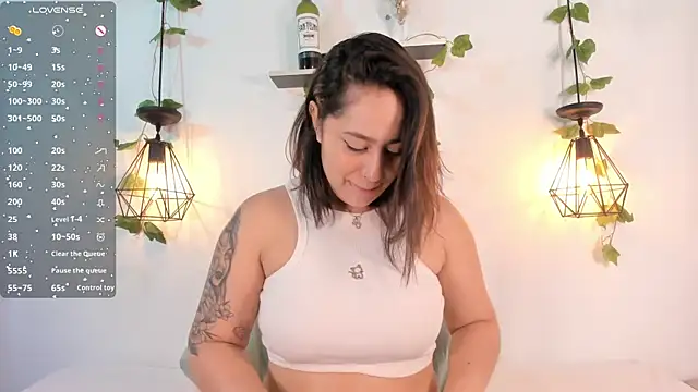 aisha duque  online show from August 7, 2026, 8:26 pm