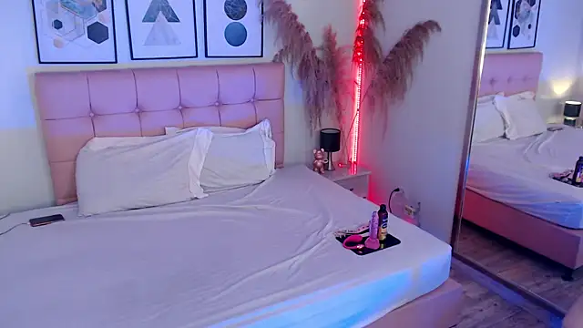 Marilyn Rosex online show from August 4, 2026, 3:55 am
