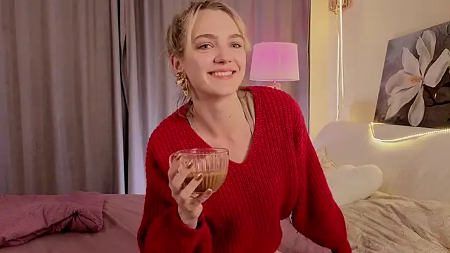 MarielRoloson online show from June 19, 2026, 7:41 pm