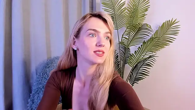 MarielRoloson online show from June 16, 2026, 5:57 pm