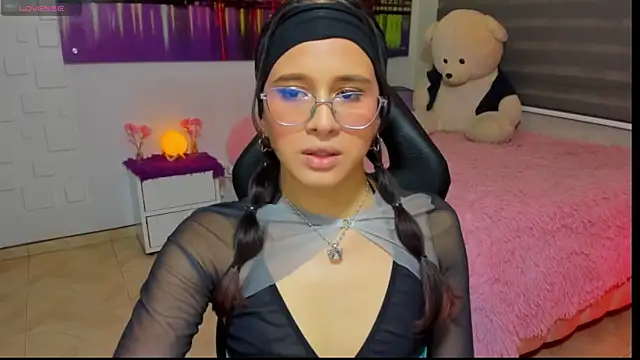 kumikoxxx online show from June 23, 2026, 4:54 am