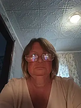 MilashkaCutie50 online show from July 13, 2026, 3:50 am