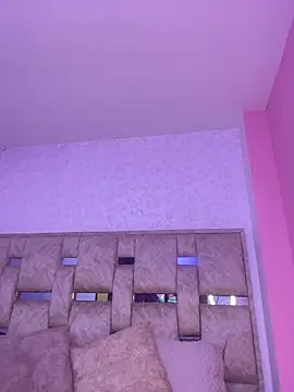 sophia pink17 online show from June 19, 2026, 1:28 pm