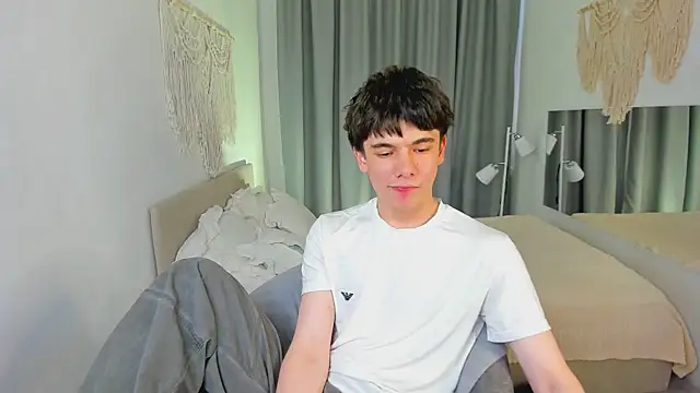 Snapshot of Ethan_Crowe chatting on August 2, 2026, 3:20 pm Ethan Crowe online show from August 2, 2026, 3:20 pm