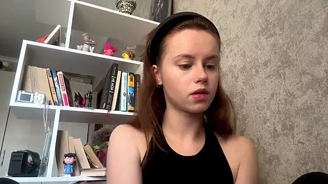 Mollybeans online show from June 23, 2026, 12:14 pm