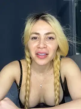 sabriloirinha online show from June 15, 2026, 1:06 am