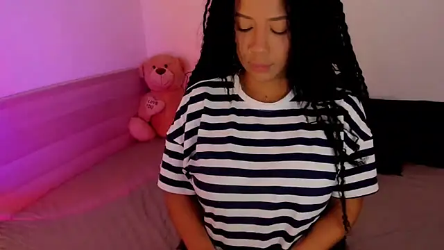 Snapshot of NicolePasqualott chatting on November 18, 2025, 7:28 pm NicolePasqualott online show from November 18, 2025, 7:28 pm