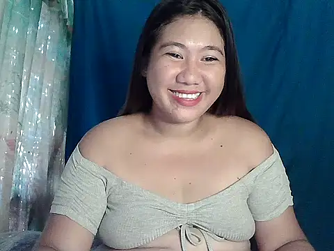 Snapshot of Islandbabe22 chatting on July 22, 2026, 2:13 am Islandbabe22 online show from July 22, 2026, 2:13 am