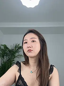 Anngerrqing online show from June 14, 2026, 10:27 am