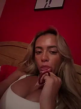 Harrietbronzex online show from August 2, 2026, 9:56 pm