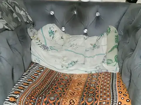 Mon cherrie2  online show from July 31, 2026, 1:38 am